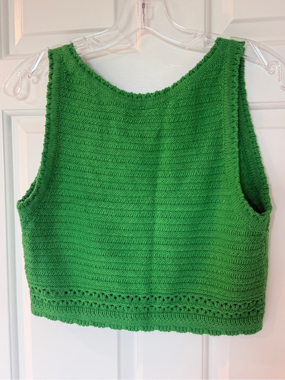 Scoop Knit V-Neck Crop Tank Top - Green - Picture 7 of 7